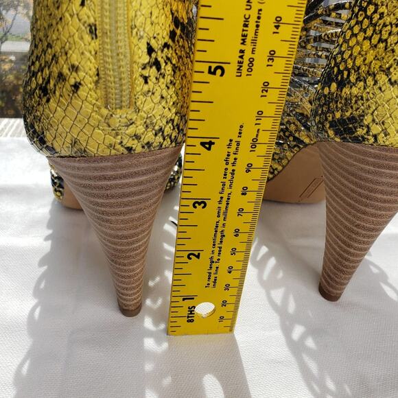 Vince Camuto Alsandra Strappy Cage Sandal size 9M - Picture 5 of 9